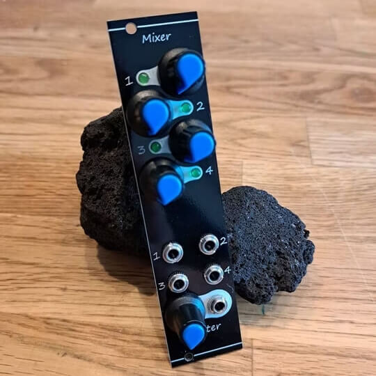 CatSynth 4CH Mixer, szenisches Photo